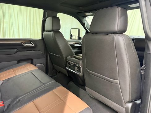 Used 2024 Chevrolet Silverado 2500 High Country AWD/4WD image 25