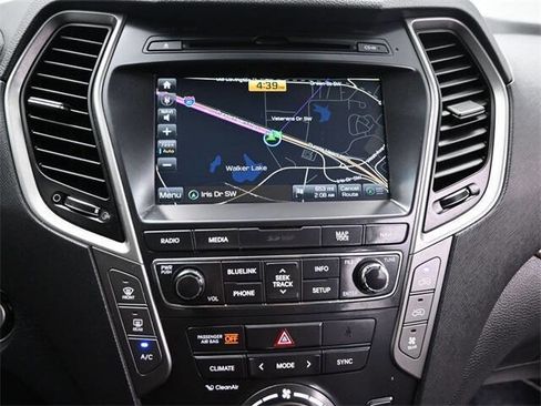 Used 2018 Hyundai Santa Fe Limited image 12