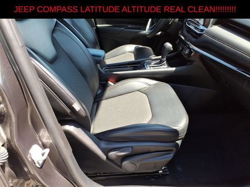 Used 2023 Jeep Compass Latitude w/ Sun and Sound Group AWD/4WD image 8