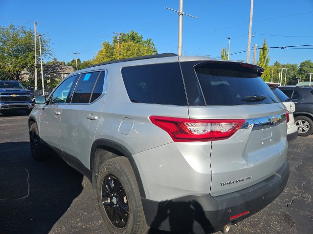 Used 2020 Chevrolet Traverse LT w/ Driver Confidence II Package AWD/4WD image 5