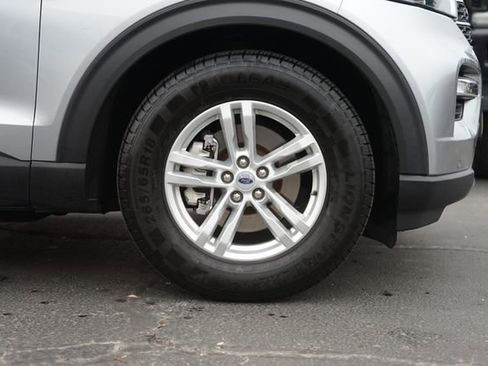 Certified 2022 Ford Explorer XLT w/ Equipment Group 202A RWD image 7