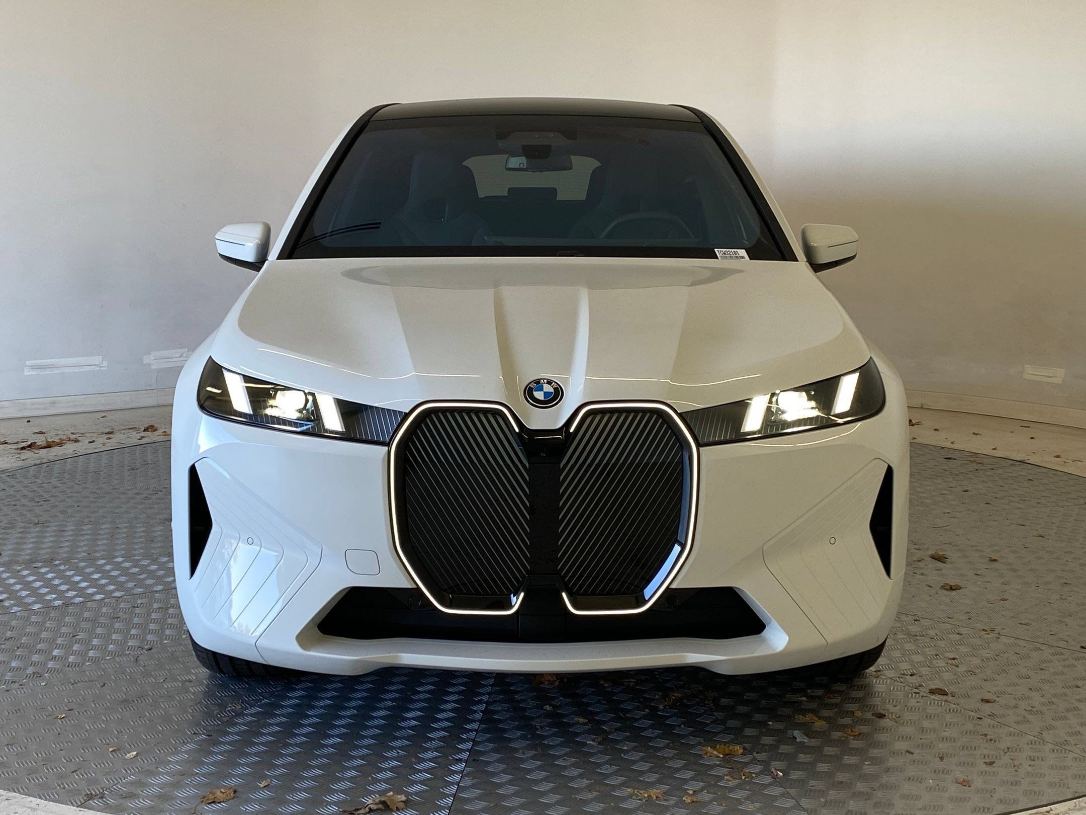 Used 2026 BMW iX xDrive45 AWD/4WD image 5