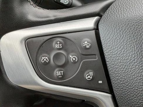 Used 2024 GMC Terrain SLT image 17