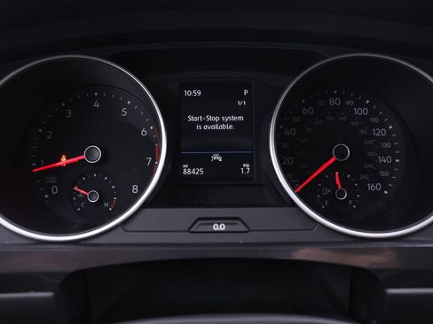 Used 2020 Volkswagen Tiguan SE FWD image 7