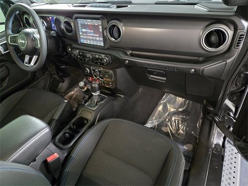 Used 2023 Jeep Wrangler Unlimited Rubicon 4xe image 22