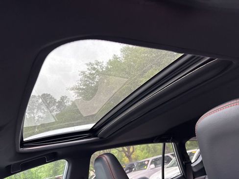 Used 2016 Toyota RAV4 SE image 3