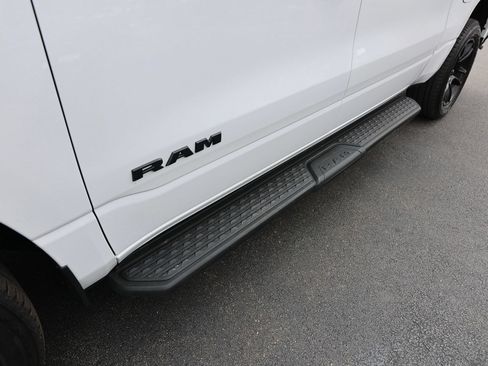 Used 2023 RAM 1500 Big Horn AWD/4WD image 9