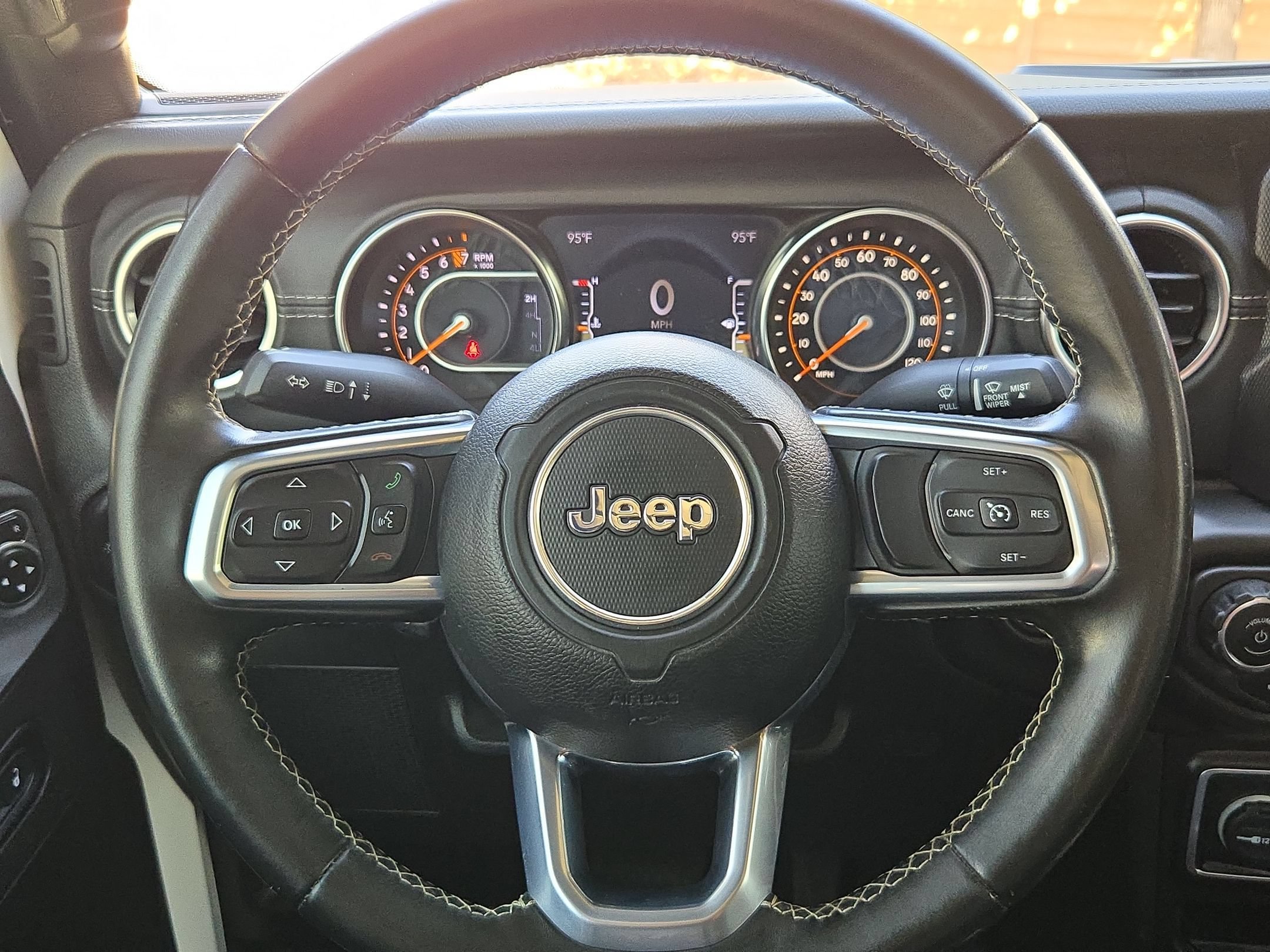 Used 2020 Jeep Gladiator Overland AWD/4WD image 20