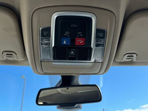 Used 2020 RAM 1500 Laramie AWD/4WD image 22