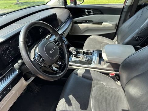 Used 2023 Kia Carnival SX Prestige FWD image 7