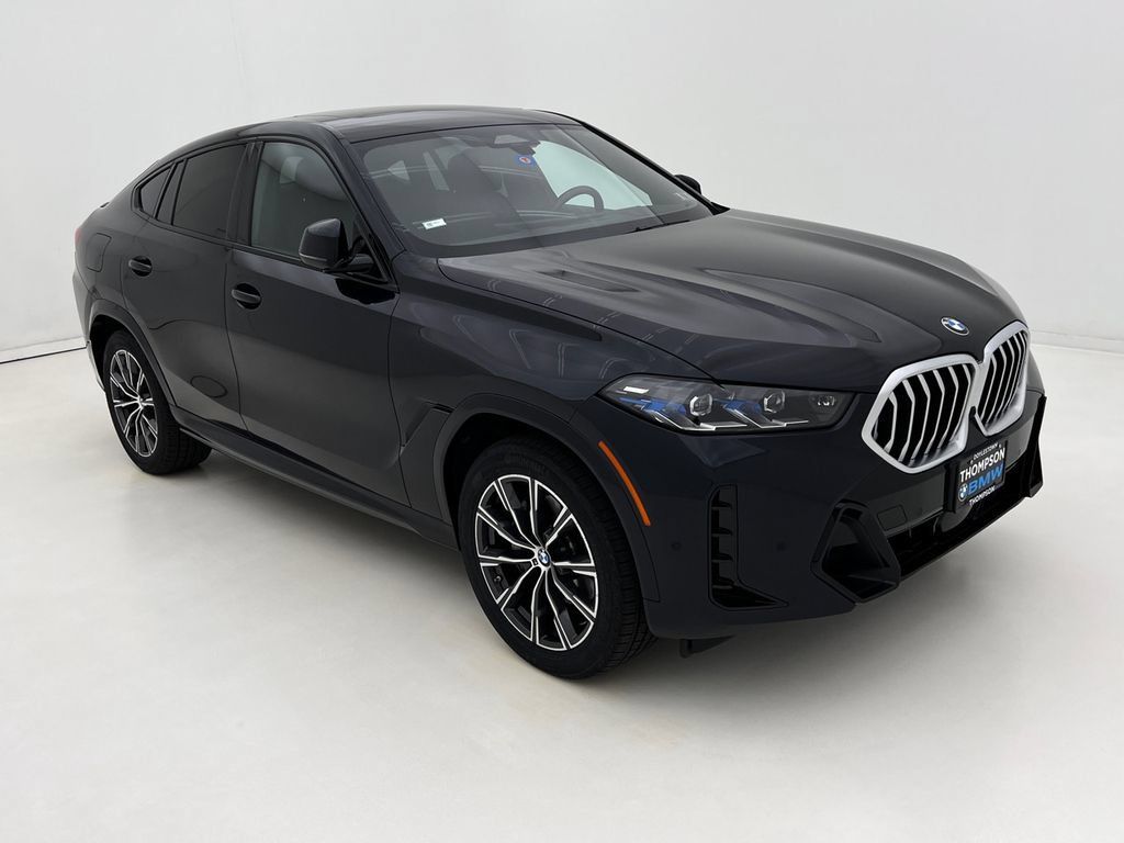 Certified 2024 BMW X6 xDrive40i w/ Premium Package AWD/4WD image 2
