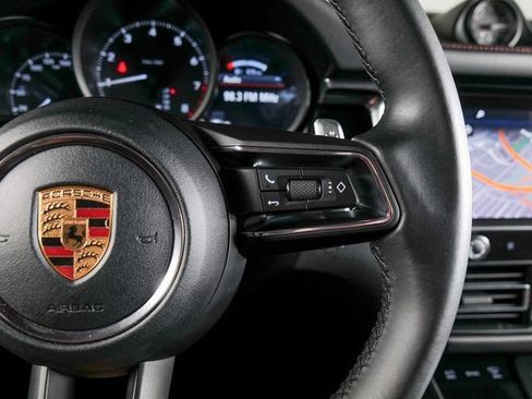 Certified 2023 Porsche Macan AWD/4WD image 25