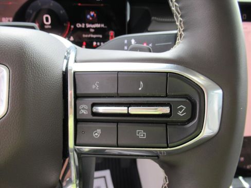 Used 2024 GMC Acadia Denali w/ Super Cruise Package image 22