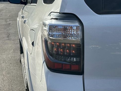 Used 2024 Toyota 4Runner TRD Off-Road Premium image 8