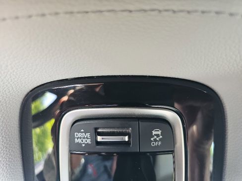Used 2024 Toyota Corolla XSE FWD image 19