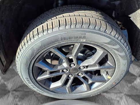 New 2025 Jeep Grand Cherokee Limited image 19