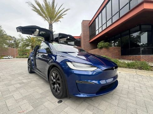 Used 2022 Tesla Model X AWD/4WD image 3