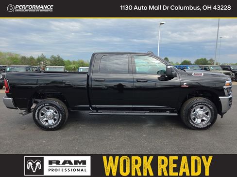 New 2026 RAM 3500 Tradesman AWD/4WD image 9