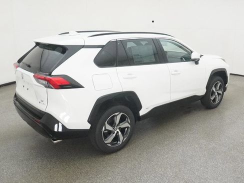 New 2025 Toyota RAV4 SE image 22
