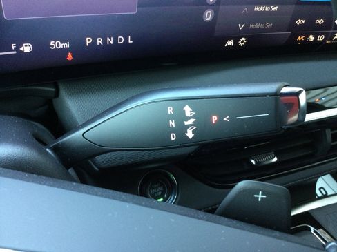 New 2025 Buick Enclave Sport Touring w/ Power Package image 14