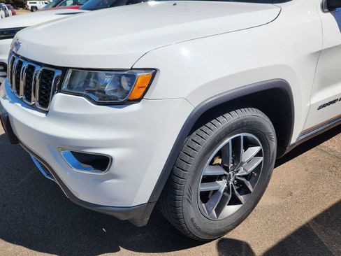 Used 2018 Jeep Grand Cherokee Limited AWD/4WD image 6