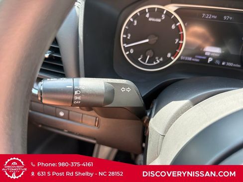 Certified 2024 Nissan Rogue SV FWD image 22