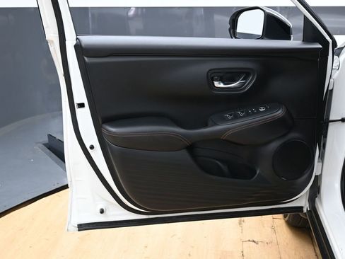 Used 2023 Honda HR-V Sport image 38