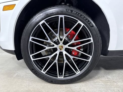 New 2026 Porsche Macan S image 13