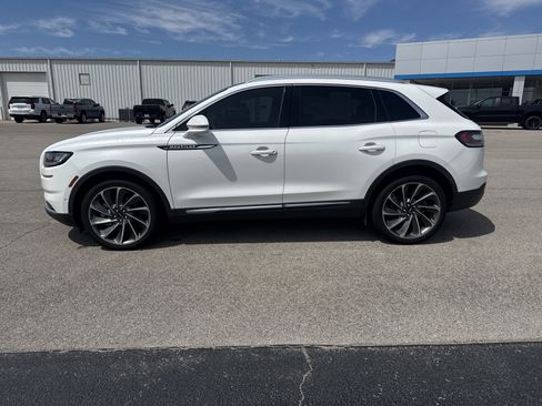 Used 2022 Lincoln Nautilus Reserve w/ Equipment Group 201A AWD/4WD image 2