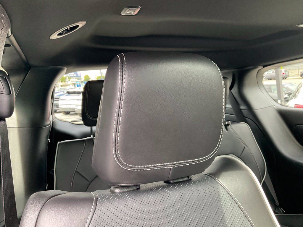 Used 2023 Chrysler Pacifica Limited w/ S Appearance Package FWD image 48
