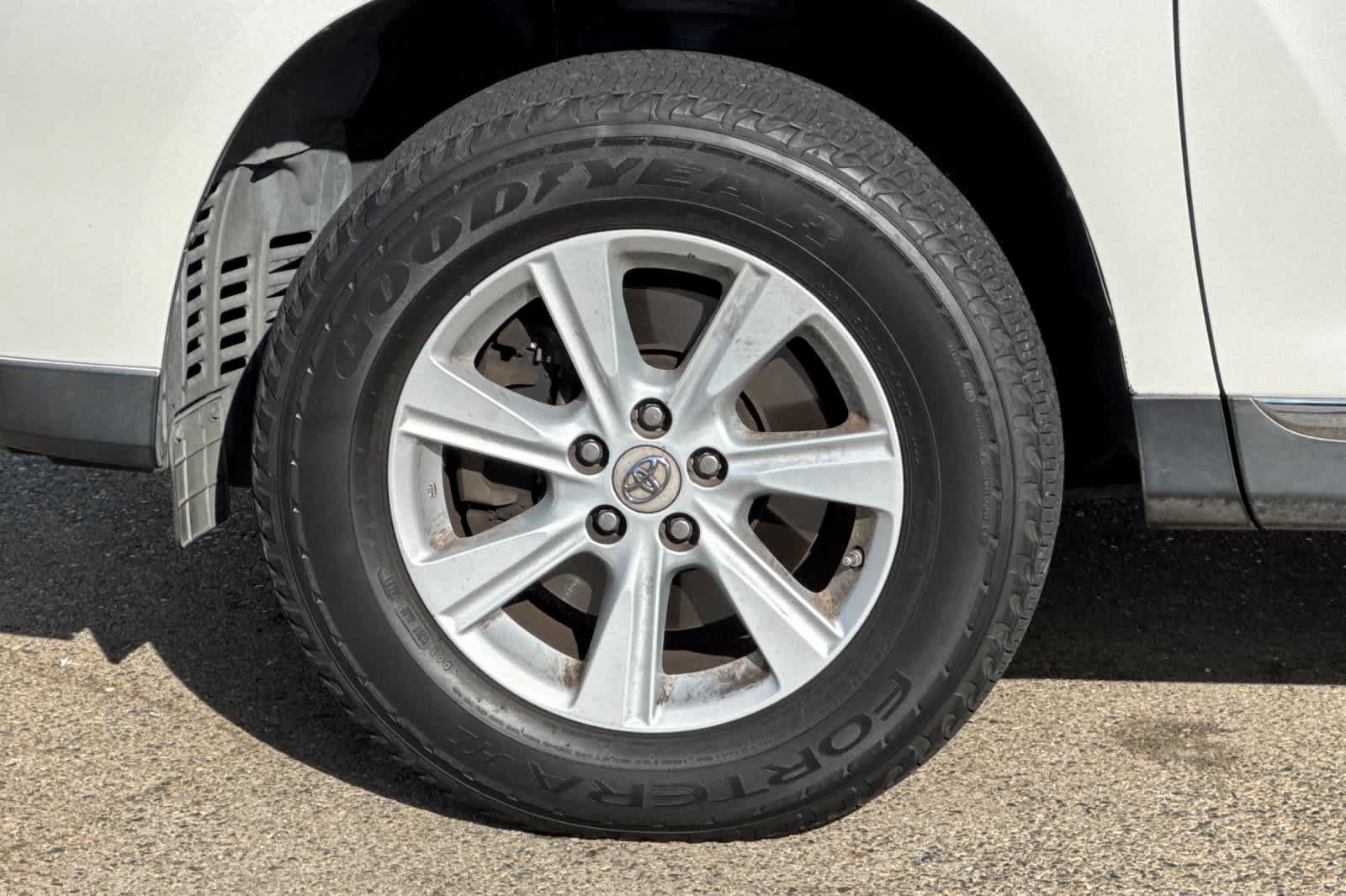 Used 2013 Toyota Highlander SE AWD/4WD image 13