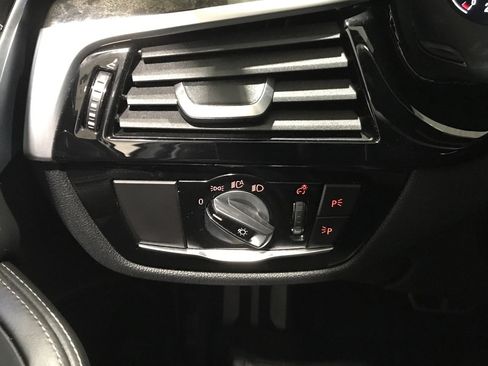 Used 2019 BMW M550i xDrive w/ Premium Package 2 image 21