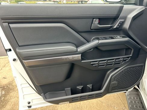 New 2026 Toyota 4Runner TRD Off-Road Premium AWD/4WD image 7