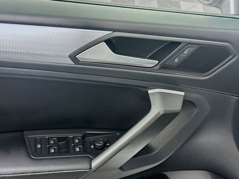 Used 2024 Volkswagen Tiguan S image 15