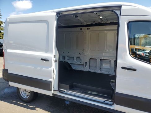 New 2026 Ford Transit 250 148 Medium Roof image 26