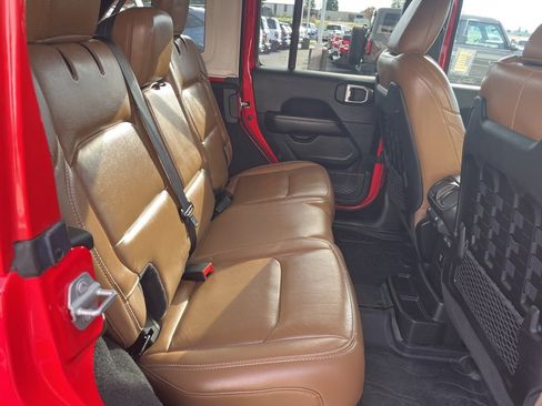 Used 2021 Jeep Wrangler Unlimited Rubicon image 12