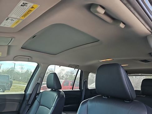 Used 2022 Honda Pilot Special Edition image 17