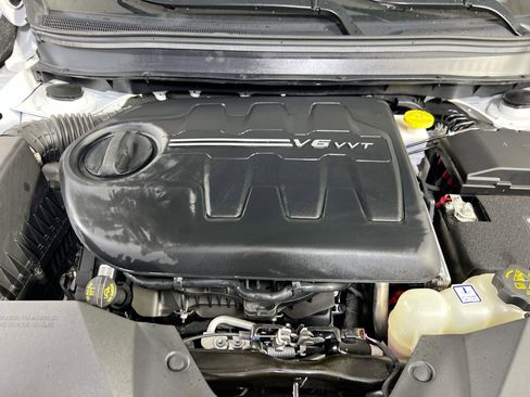 Used 2022 Jeep Cherokee Limited AWD/4WD image 30