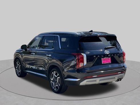 Used 2024 Hyundai Palisade Limited FWD image 3