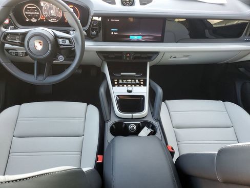 New 2026 Porsche Cayenne Coupe AWD/4WD image 18