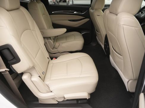 Used 2019 Buick Enclave Essence image 15
