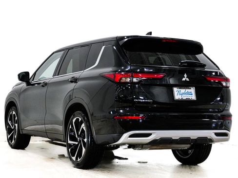 Used 2024 Mitsubishi Outlander SE image 8