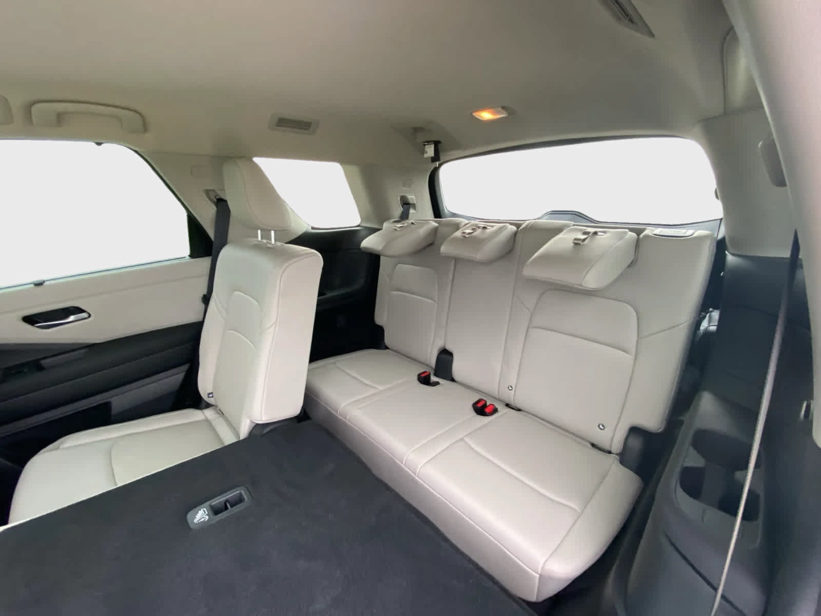 Used 2025 Nissan Pathfinder SL w/ Cargo Package AWD/4WD image 16