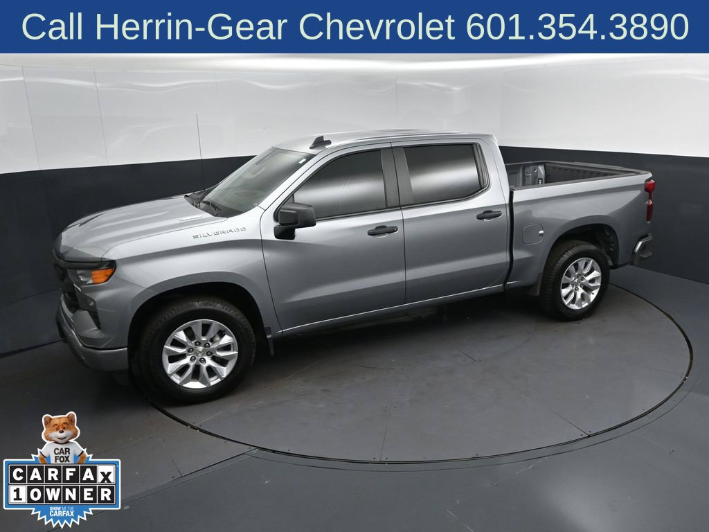 Used 2025 Chevrolet Silverado 1500 Custom w/ LPO, Dark Essentials Package RWD image 12