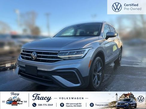 Certified 2023 Volkswagen Tiguan SE w/ Panoramic Sunroof Package AWD/4WD image 5