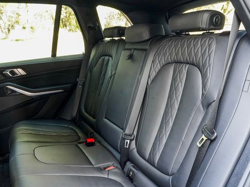 Used 2025 BMW X5 xDrive50e image 19