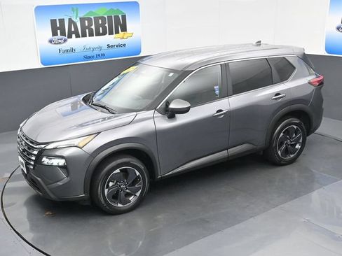 Used 2025 Nissan Rogue SV FWD image 23