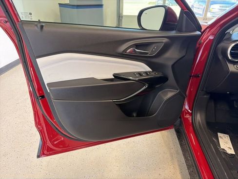 New 2026 Chevrolet Trax LT image 16