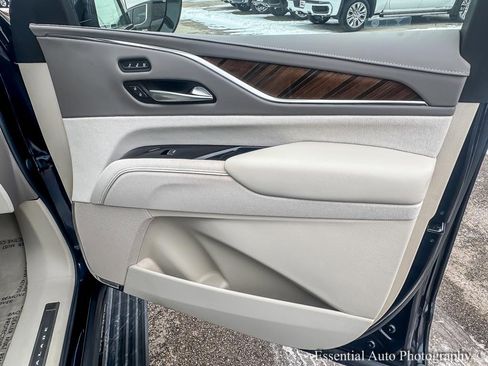 Used 2023 Cadillac Escalade Sport Platinum image 29