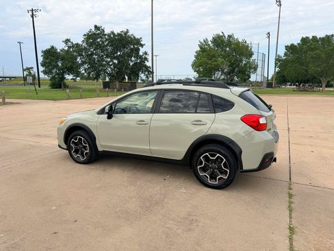 Used 2014 Subaru Crosstrek 2.0i Premium AWD/4WD image 2